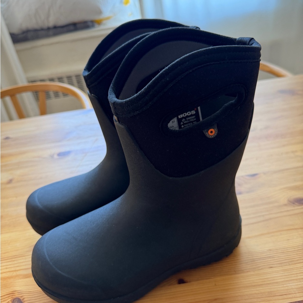 Bogs Neo Classic Mid Black Waterproof Snow Rain Boots - size 6 - Picture 4 of 13